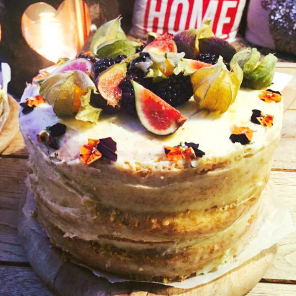 Vanilla Cake with Seasonal Fruit